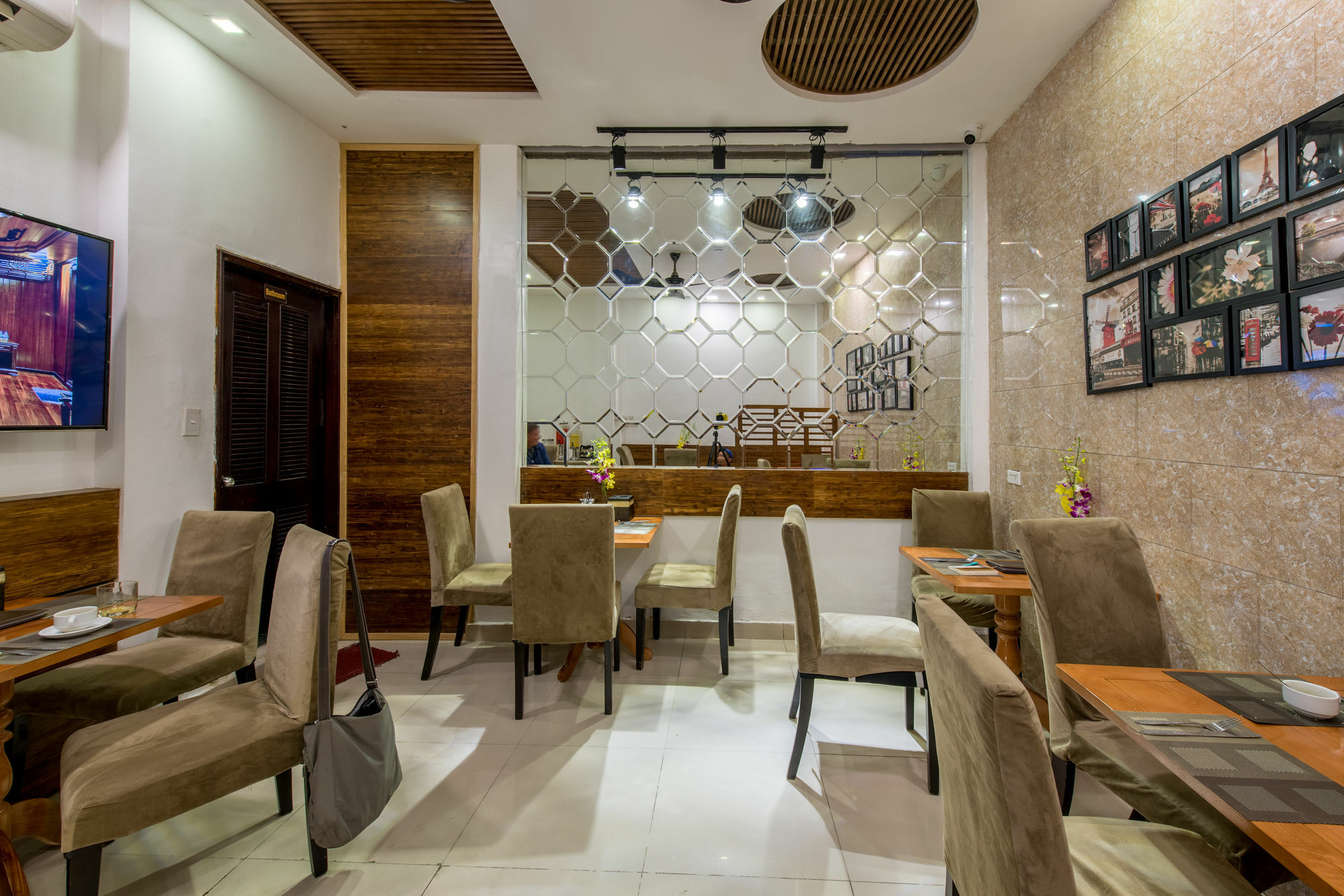 Hotel Nt Elysian 3*